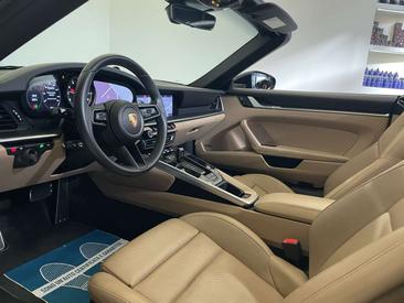 Porsche 911 Cabriolet Carrera 4S — photo 12