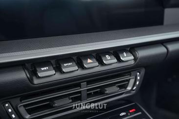 Porsche 911 Cabriolet Carrera — photo 39