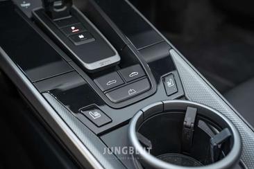 Porsche 911 Cabriolet Carrera — photo 42