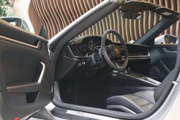 Porsche 911 Cabriolet Carrera S — photo 9