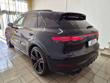Porsche Cayenne III GTS 2020 Noir — photo 2