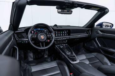 Porsche 911 Cabriolet Carrera — photo 23