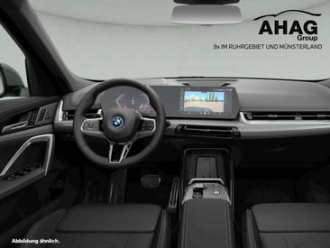 BMW IX1 XDrive30 — photo 4