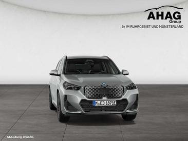 BMW IX1 XDrive30 — photo 10