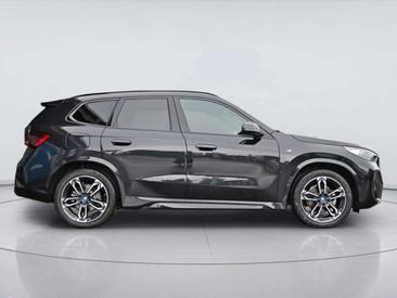 BMW IX1 EDrive20 — photo 3