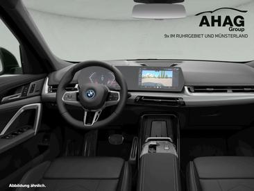 BMW IX1 XDrive30 — photo 3