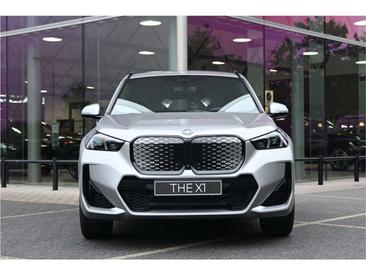 BMW IX1 EDrive20 — photo 7