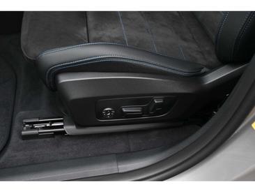 BMW IX1 EDrive20 — photo 12