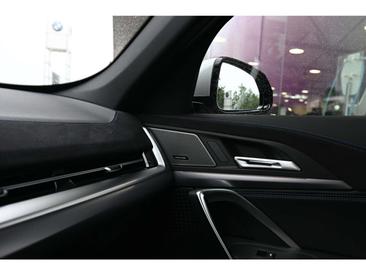 BMW IX1 EDrive20 — photo 17
