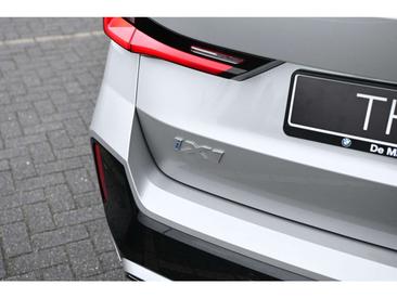 BMW IX1 EDrive20 — photo 20
