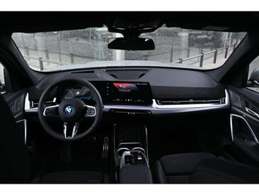 BMW IX1 EDrive20 — photo 21