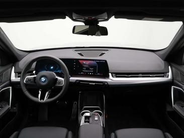 BMW X1 XDrive25e — photo 13