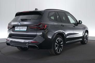 BMW iX3 — photo 7