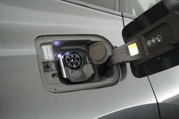 BMW iX3 — photo 24