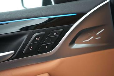 BMW iX3 — photo 25