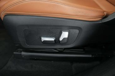 BMW iX3 — photo 26