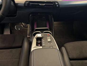 BMW IX1 EDrive20 — photo 12