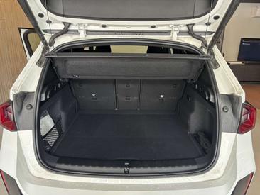 BMW IX1 EDrive20 — photo 15