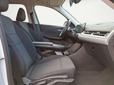 BMW X1 SDrive20i — photo 7