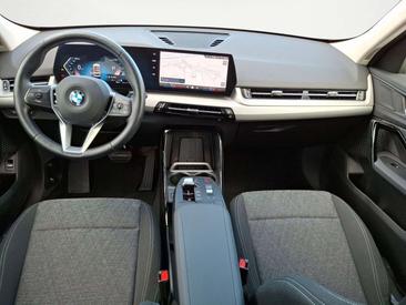 BMW X1 SDrive20i — photo 9