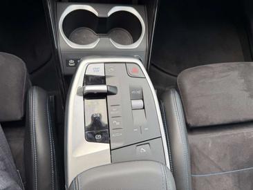 BMW IX1 EDrive20 — photo 14