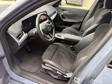 BMW IX1 EDrive20 — photo 15