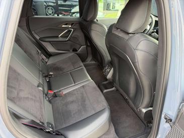 BMW IX1 EDrive20 — photo 21