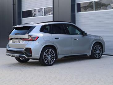BMW IX1 XDrive30 — photo 3