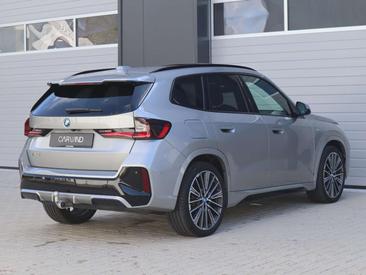 BMW IX1 XDrive30 — photo 4