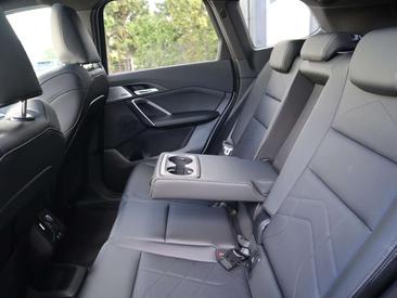 BMW IX1 XDrive30 — photo 40