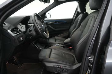 BMW X1 XDrive25e — photo 17