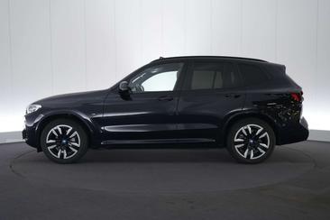 BMW iX3 — photo 3