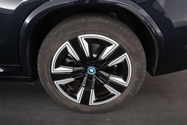 BMW iX3 — photo 33