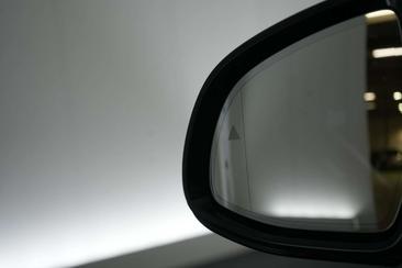BMW iX3 — photo 37