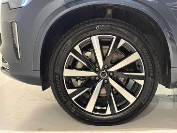 Volvo XC90 B5 AWD — photo 3