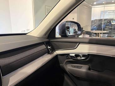 Volvo XC90 B5 AWD — photo 10