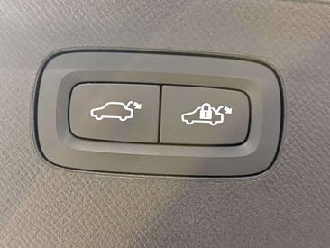 Volvo XC90 T8 AWD Long Range — photo 14