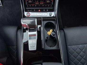 Audi S8 Berline TFSI Quattro — photo 15