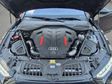 Audi S8 Berline TFSI Quattro — photo 21