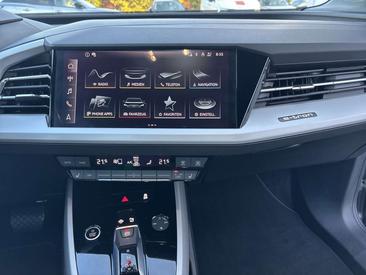 Audi 40 E-tron S Line — photo 11