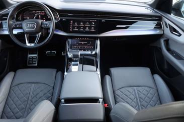 Audi Q8 50 TDI — photo 12