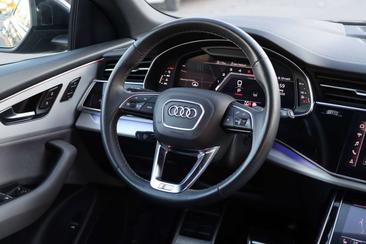 Audi Q8 50 TDI — photo 26