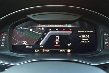 Audi Q8 50 TDI — photo 31