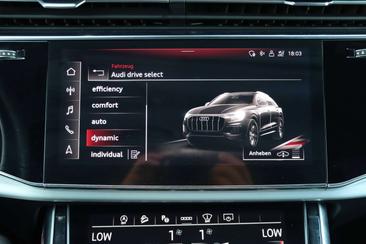 Audi Q8 50 TDI — photo 37