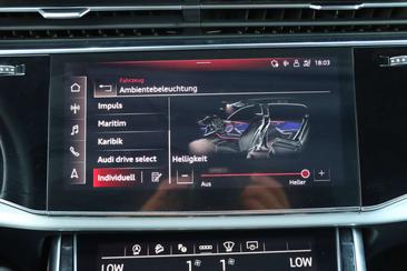 Audi Q8 50 TDI — photo 38