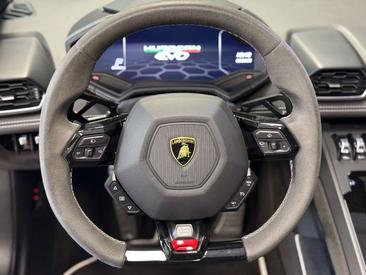 Lamborghini Huracán EVO Spyder — photo 9