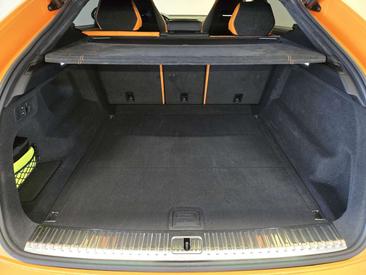 Lamborghini Urus — photo 11