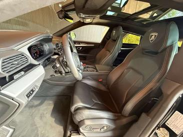 Lamborghini Urus — photo 4