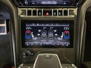 Lamborghini Urus — photo 32