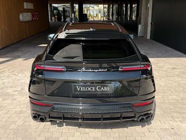 Lamborghini Urus — photo 8